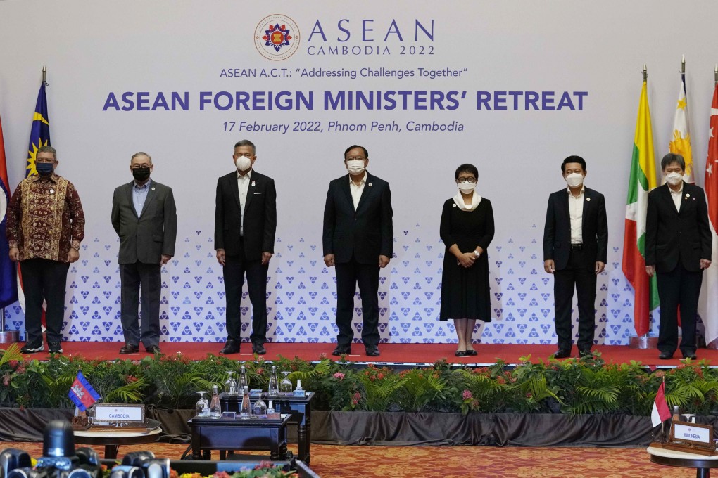 Asean foreign ministers pose for a group photo in Phnom Penh, Cambodia, on Thursday. Photo: AP