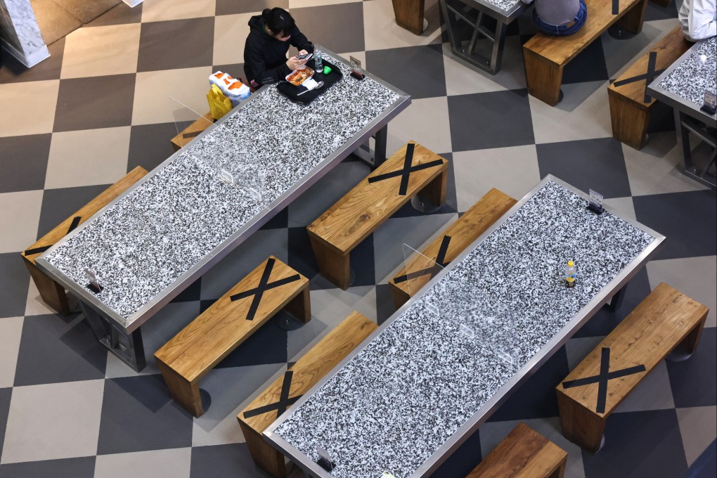 Hong Kong is tightening the cap on group sizes in restaurants, doing away with a previous exception for certain premises. Photo: K. Y. Cheng