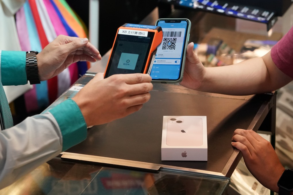 Hong Kong residents will receive HK$10,000 in e-vouchers. Photo:  Felix Wong