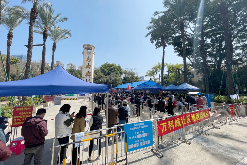 Residents line up for Covid-19 tests in Shenzhen on Friday. Photo: Weibo