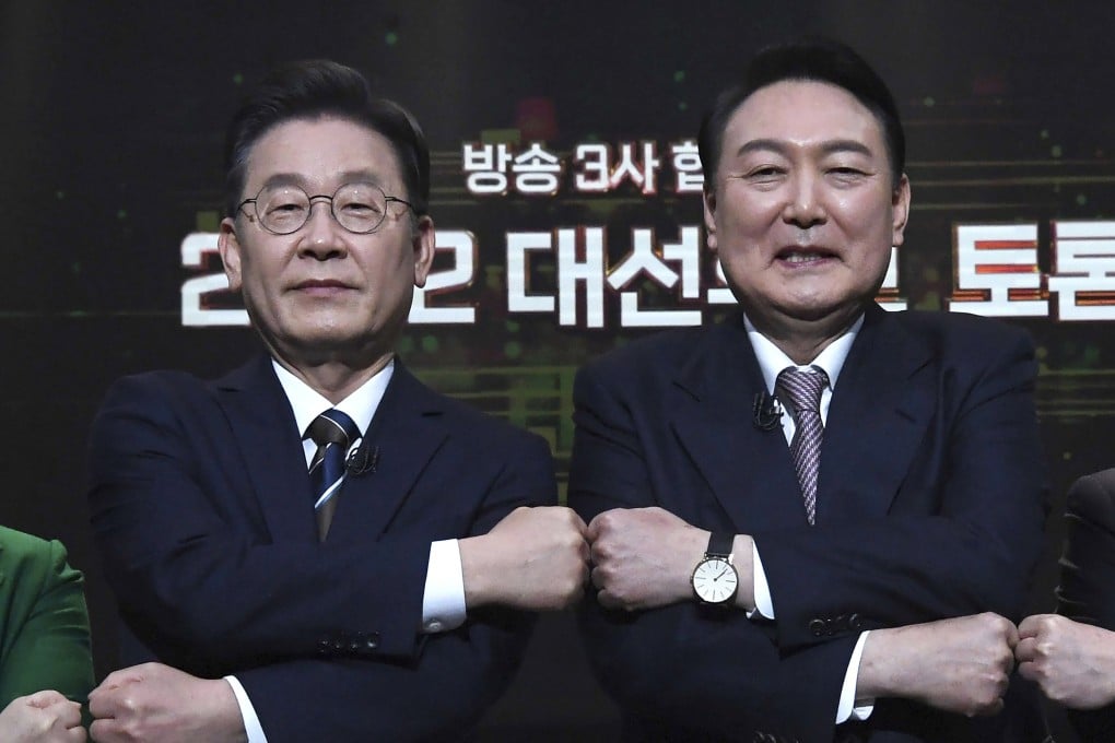 Presidential candidates Lee Jae-myung of the ruling Democratic Party, left, and Yoon Suk Yeol of the main opposition People Power Party. Photo: Yonhap via AP