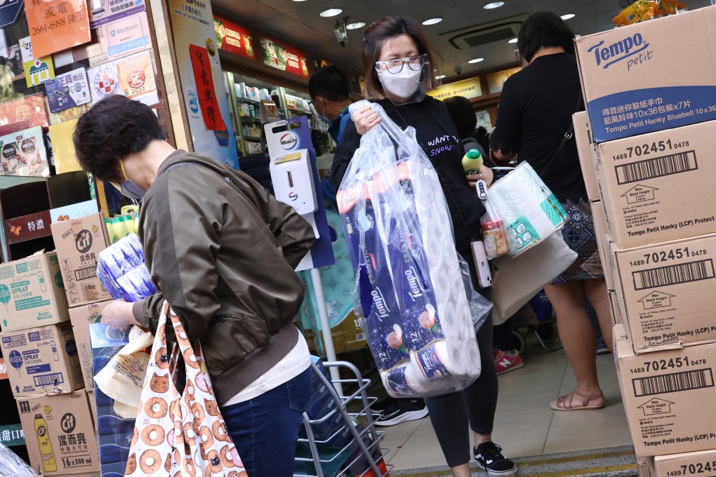 People stock up at the Tai Wing lane area at Tai Po on March 2. Panic buying is not irrational when the government has shown that it is overwhelmed by the situation. Photo: K.Y. Cheng