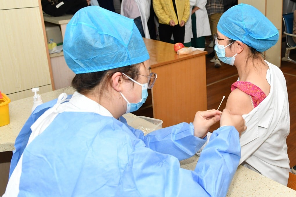 Scientists advise taking any approved and accessible vaccine - whether a person has been infected with coronavirus previously or not. Vaccination and a booster will better prevent further infection, according to studies from around the world.