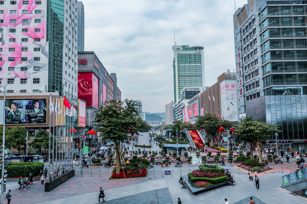 Huanqiangbei will remain closed for “at least three more days” this week, according to a notice by the electronics retail area’s community on March 7, 2022. Photo: Shutterstock