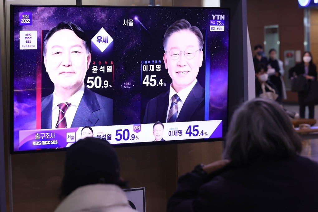 A live broadcast on the exit polls of the March 9 presidential election in South Korea. Photo: YNA/dpa
