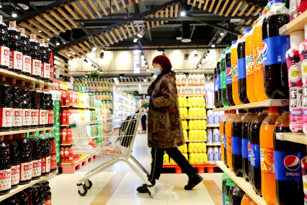 China’s official consumer price index (CPI) rose by 0.9 per cent in February from a year earlier, unchanged from January. Photo: Xinhua