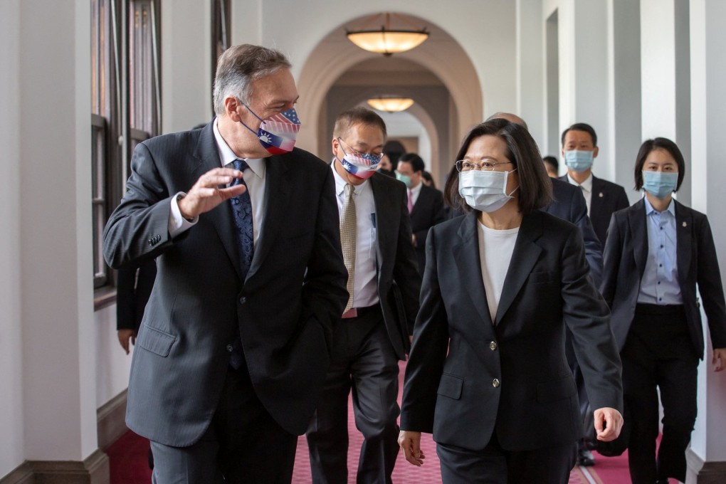 Taiwan’s President Tsai Ing-wen and former US Secretary of State Mike Pompeo at the presidential building in Taipei, Taiwan, March 3, 2022. Photo: Reuters