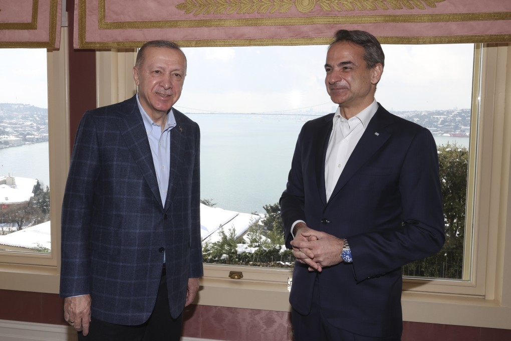 Greek Prime Minister Kyriakos Mitsotakis, right, and Turkish President Recep Tayyip Erdogan during their meeting in Istanbul, Turkey on March 13. Photo: Turkish Presidency via AP