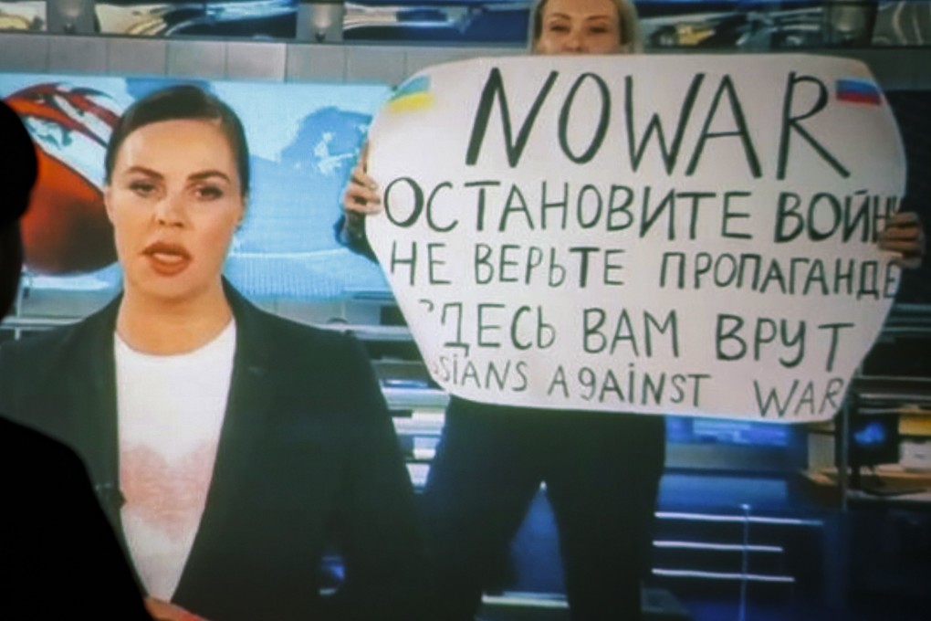 The Russian Channel One’s Monday news broadcast in which employee Marina Ovsyannikova entered the on-air TV studio with a poster reading ‘’No War. Stop the war. Don’t believe the propaganda. You are being lied to here”. Photo: EPA-EFE