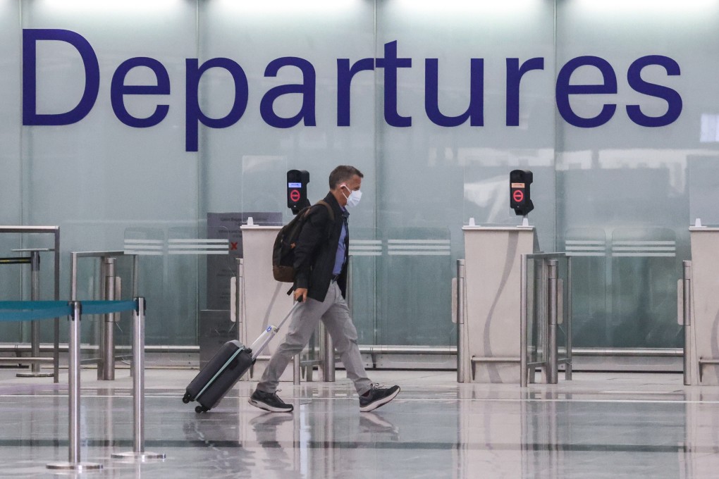 Hong Kong recorded a total of 50,505 departures in the first half of March, with a net outflow of 43,200 people between March 1 and 15. Photo: K. Y. Cheng