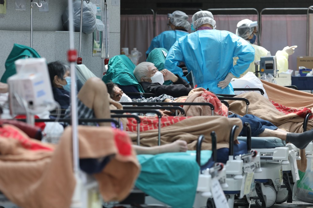 Patients wait to receive treatment outside the Princess Margaret Hospital’s accident and emergency department, on March 14. Photo: Yik Yeung-man