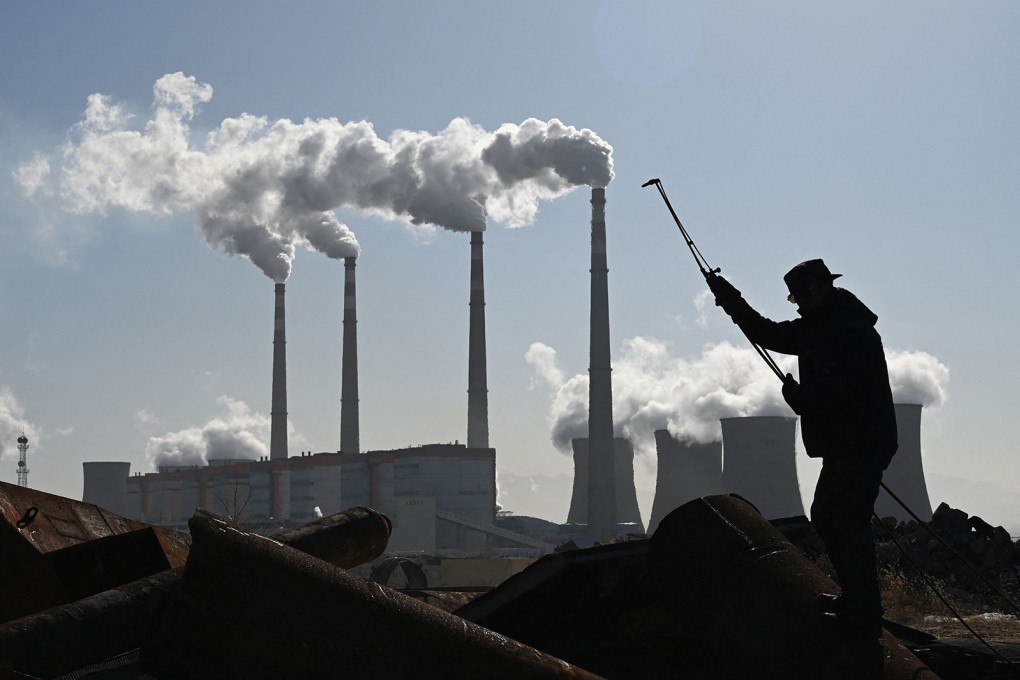 The coal-powered Datang International Zhangjiakou Power Station in China, belching out smoke. Photo: TNS