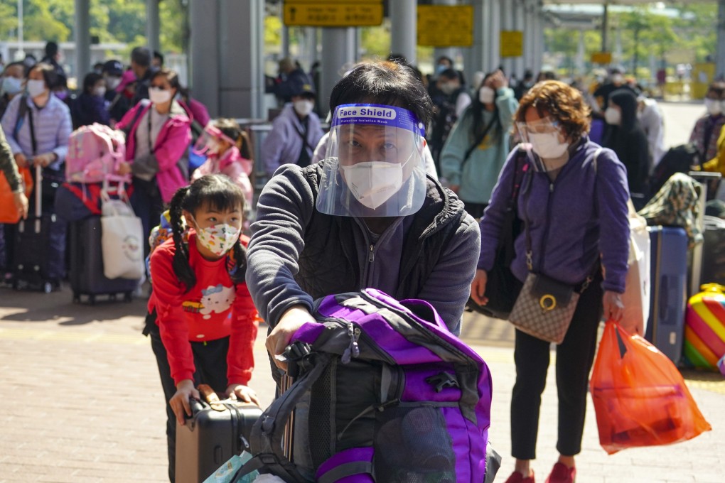 Cross-border travellers queue at Shenzhen Bay Control Point to enter mainland China on February 11 amid the fifth wave of the outbreak in Hong Kong. Photo: Felix Wong