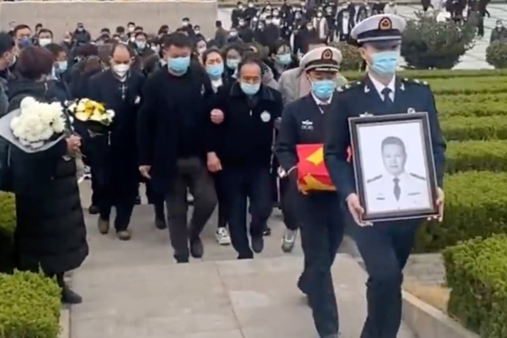 A funeral service was held for pilots Qiu Mingdian, 36, and Zhang Di, 35, at the Tengzhou Martyrs’ Cemetery in Shandong on Monday. Photo: Weibo