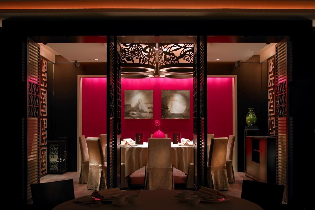 Dong Lai Shun’s interior sports a 21st century aesthetic Photo: Royal Garden Hotel