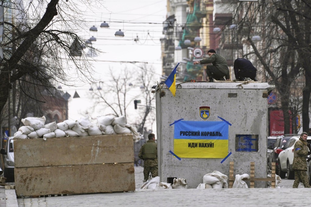 A makeshift checkpoint set up in Kyiv amid Russia’s invasion of Ukraine, seen on March 31. Photo: Kyodo