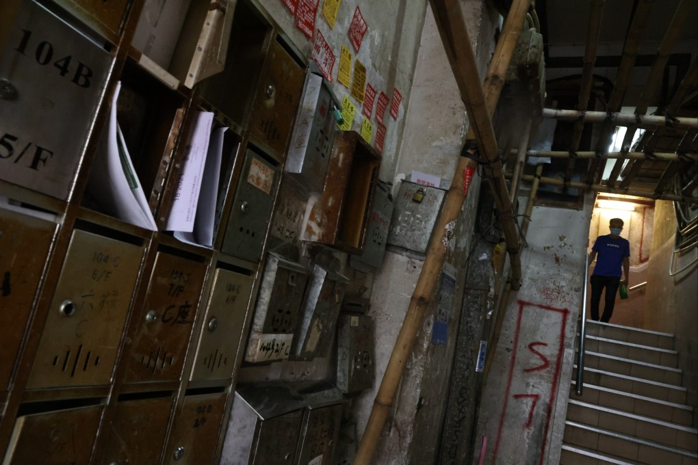 A building with subdivided flats in Sham Shui Po. The new Housing Bureau would be devoted to resolving the city’s serious housing shortage. Photo: K. Y. Cheng