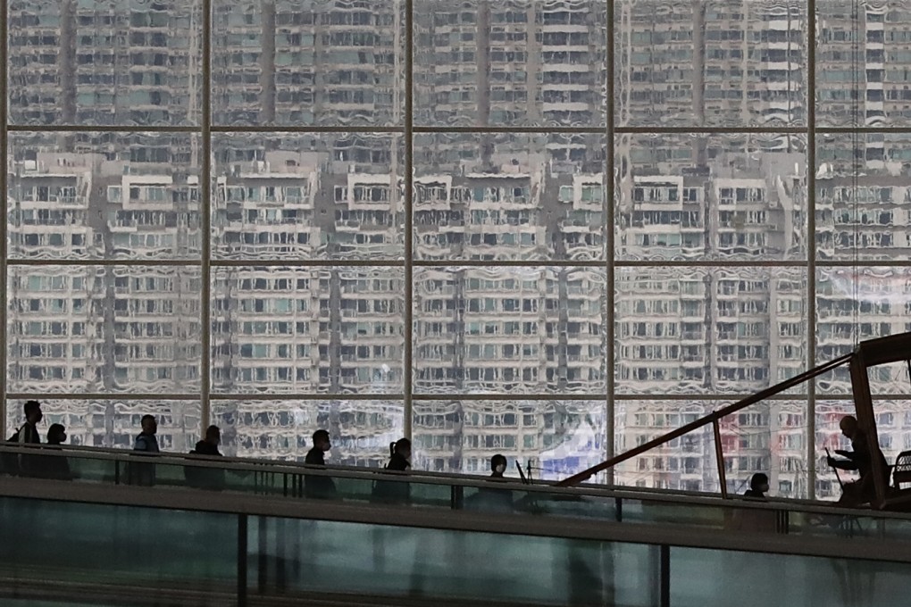 People cross a gangway at Hong Kong International Airport on April 2. Photo: Jonathan Wong