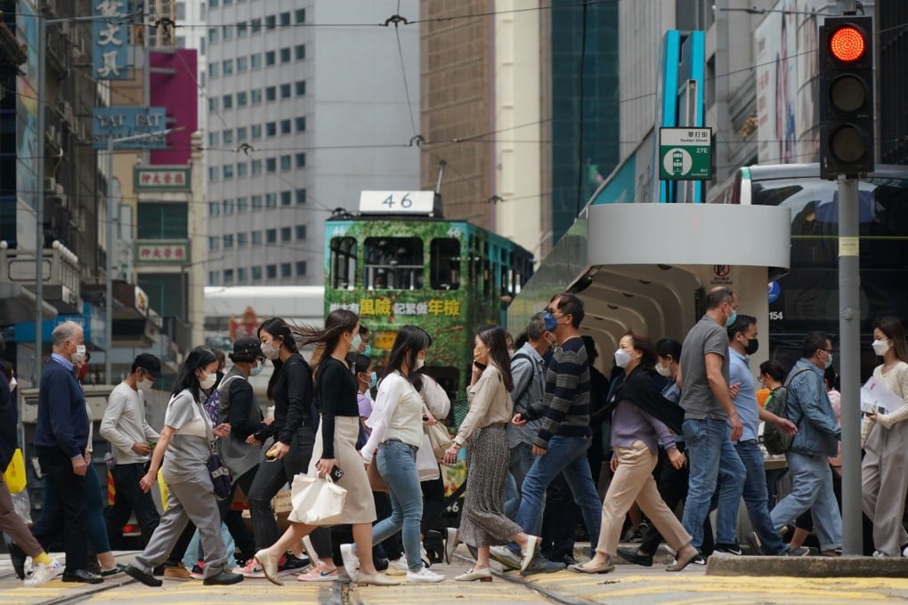 Hong Kong’s Central business district. The performance of the city’s about 400 MPF investment funds has been hit by a 6 per cent slump in the Hang Seng Index, as well as a 20 per cent slump in the Hang Seng Tech Index, in the first quarter. Photo: Felix Wong