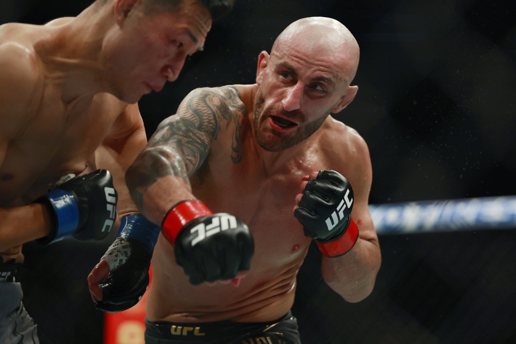 Alexander Volkanovski connects in the second round against Jung Chan-sung, better known as ‘The Korean Zombie’, in their featherweight title bout at UFC 273. Photo: Corey Perrine/The Florida Times-Union via AP
