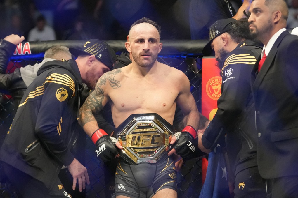 Alexander Volkanovski celebrates after beating Jung Chan-sung to retain his featherweight title at UFC 273. Photo: David Yeazell-USA TODAY Sports