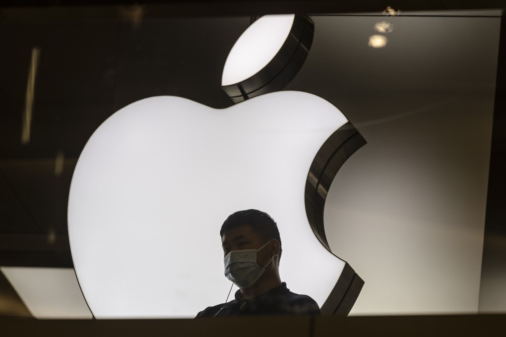 A man stands in front of an Apple store in Shanghai on January 5. Photo: EPA-EFE