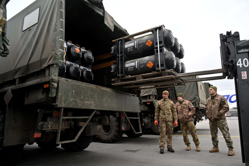 Ukrainian servicemen load a truck with the US-supplied Javelin missiles in Kyiv. File photo: AFP