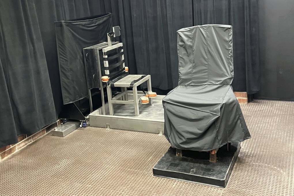The death chamber in Columbia, South Carolina, includes an electric chair (right) and a firing squad chair (left). Photo: South Carolina Department of Corrections via AP
