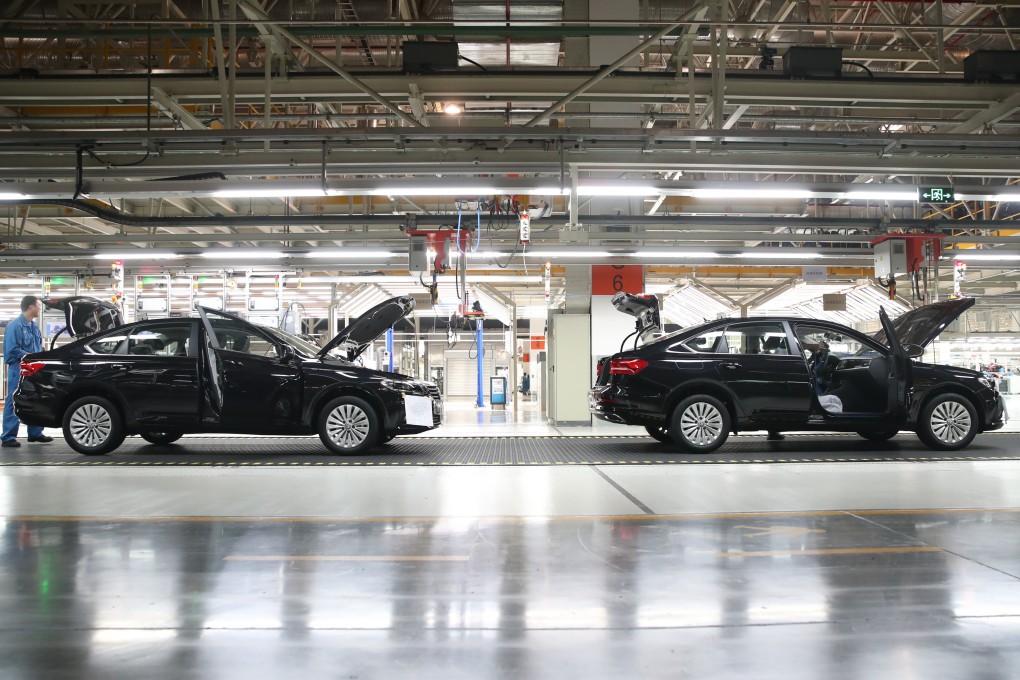 Workers on an assembly line at SAIC-Volkswagen’s factory in Shanghai on Oct. 30, 2018. Photo: Xinhua