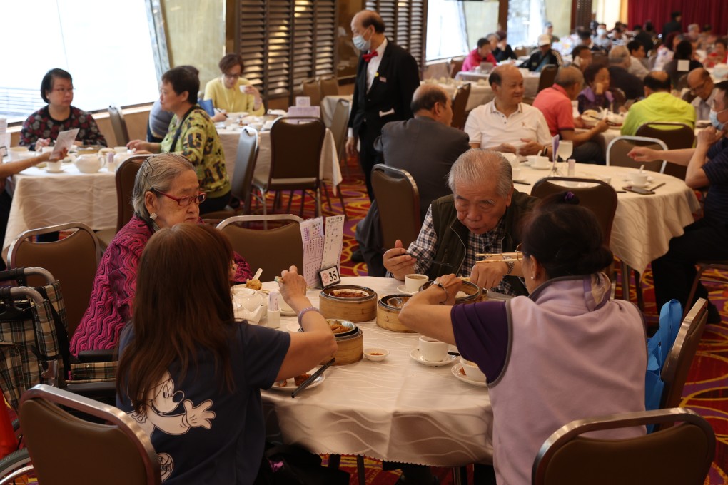 Customers dining at London Restaurant in Mong Kok. Photo: Yik Yeung-man