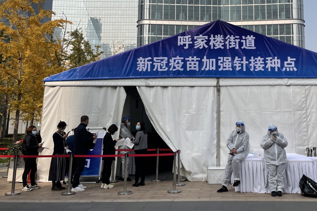 Researchers behind a new paper say the mortality rate of the elderly and vulnerable groups who have underlying diseases remains a key indicator of the pandemic abating. Photo: Simon Song