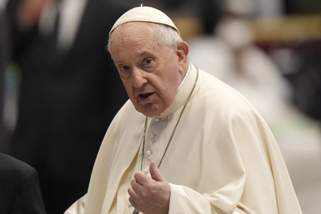 Pope Francis arrives in St. Peter’s Basilica at the Vatican, Italy, for an audience with pilgrims from Sri Lanka on Monday. Photo: AP