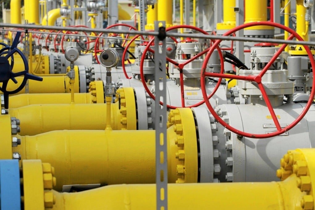 Valves and pipelines are seen at the Gaz-System gas distribution station in Gustorzyn, central Poland in September 2014. Photo: Reuters