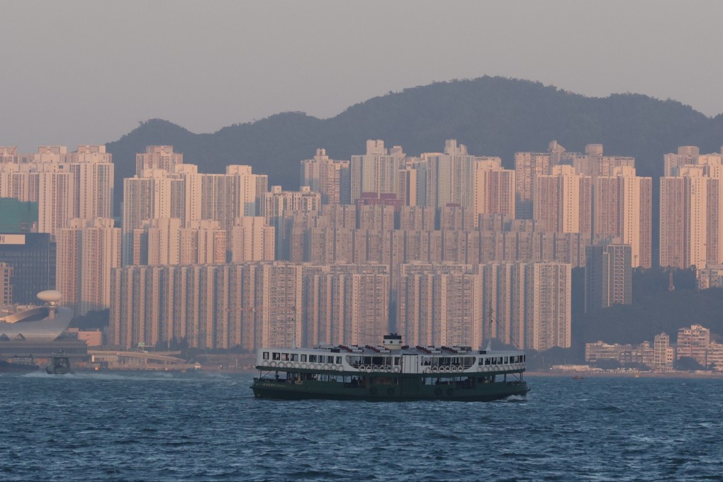 Home prices in Hong Kong fell for the third straight month in March. Photo: May Tse