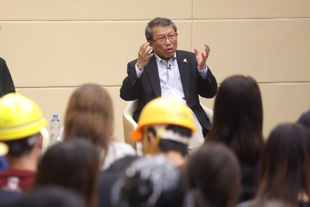 Chinese University chief Rocky  Tuan meets students during protests in the city in 2019. Photo: K. Y. Cheng