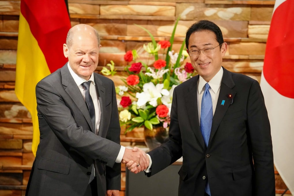 Japanese Prime Minister Fumio Kishida receives German Chancellor Olaf Scholz in Tokyo on Thursday. Photo: dpa