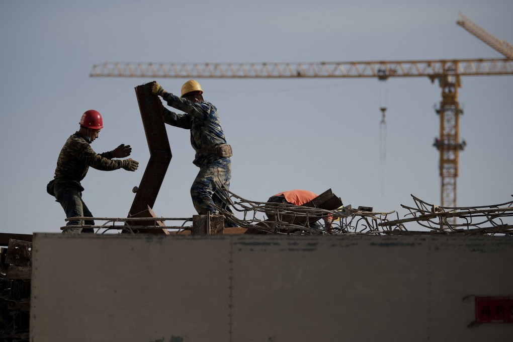 China’s official non-manufacturing PMI, which measures business sentiment in the services and construction sectors, dropped to 41.9 in April. Photo: AFP