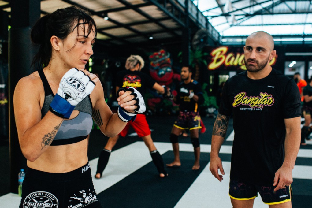 UFC champion Alex Volkanovski (left) speaks to Jada Ketley during his seminar at Bangtao Muay Thai & MMA. Photos: Criscarlo Chua