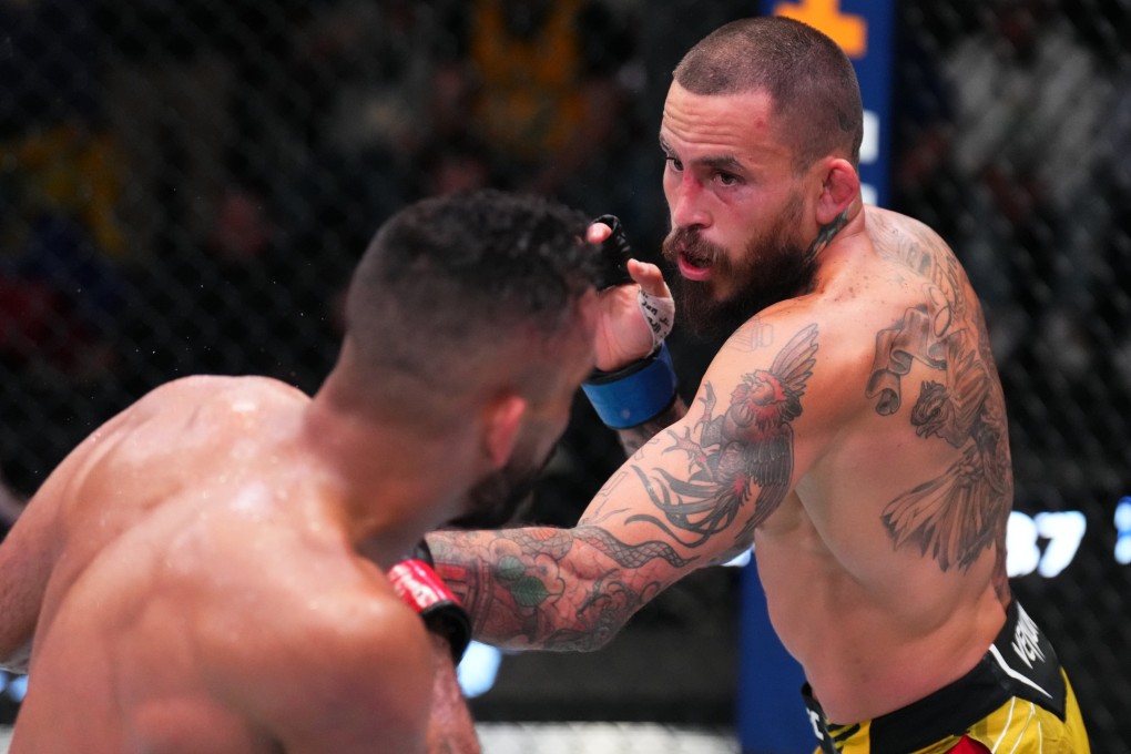 Marlon Vera (right) punches Rob Font in a bantamweight fight during the UFC Fight Night event at UFC Apex on April 30, 2022 in Las Vegas, Nevada. Photo: Chris Unger/Zuffa LLC
