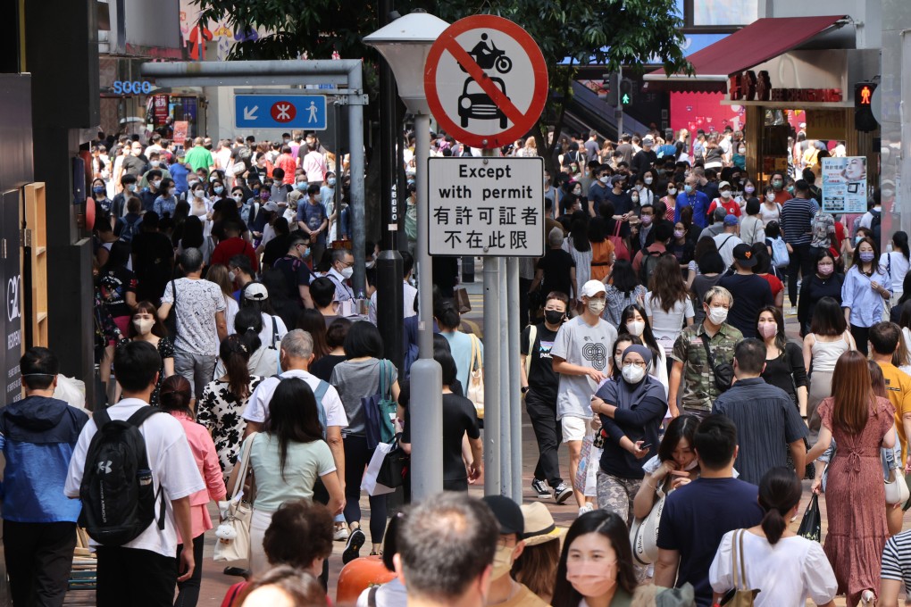 Hong Kong’s improving consumer sentiment will lift the outlook for rents and prices of street level shops, market observers said. Photo: Jelly Tse
