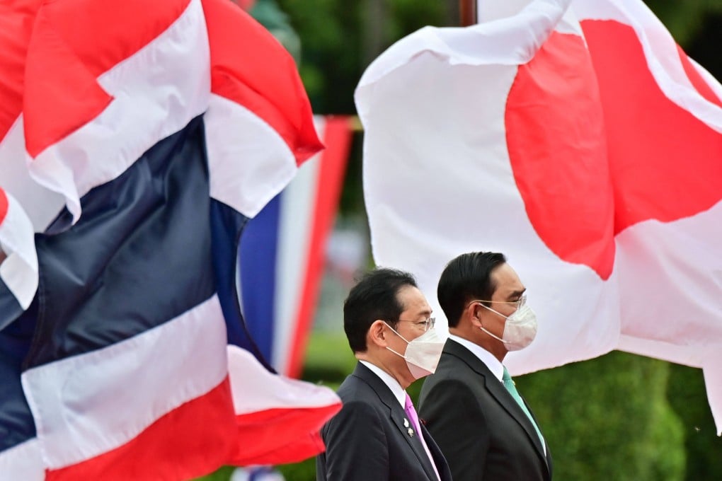 Japan’s Prime Minister Fumio Kishida, left, and Thai Prime Minister Prayut Chan-O-Cha meet at Government House in Bangkok. Photo: AFP