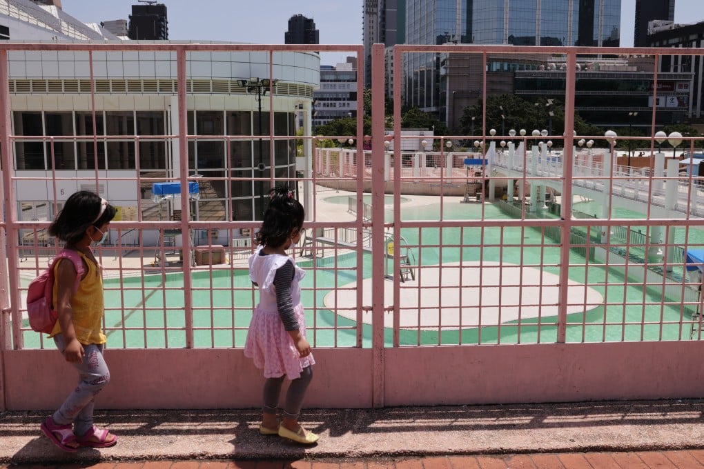 Kowloon Parks Swimming Pool in Hong Kong locked as government delays re-opening of pools. Photo: Jelly Tse