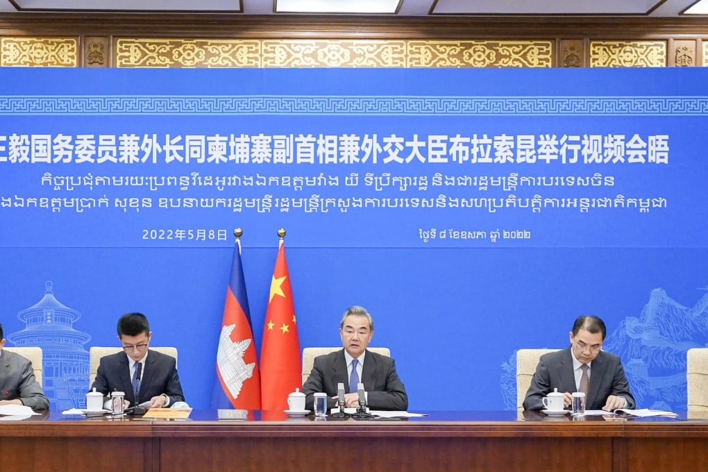 Chinese Foreign Minister Wang Yi holds talks with Cambodian Foreign Minister Prak Sokhonn via video link on Sunday. Photo: Xinhua