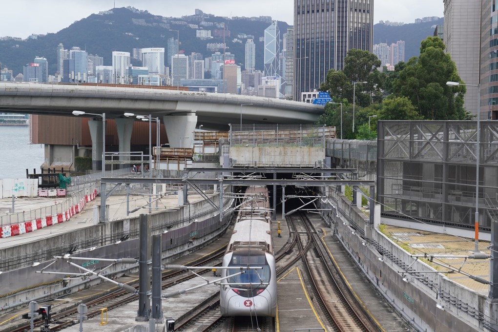The MTR’s Shatin to Central link at Hung Hom Station. Commuters from Tai Wai and Sha Tin will be able to travel directly to Admiralty from Sunday, instead of changing lines in Kowloon Tong and Mong Kok currently. Photo: Sam Tsang