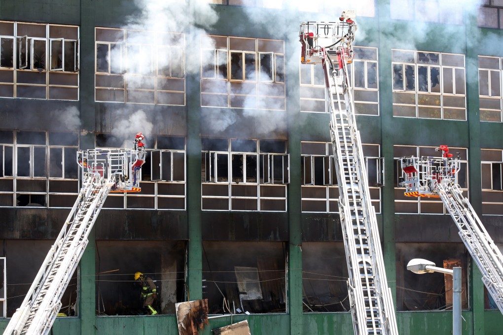 The fourth-alarm fire in Ngau Tau Kok in 2016 was the longest-running blaze at an industrial premises in Hong Kong history, having burned for 108 hours and 16 minutes. Photo: Edward Wong