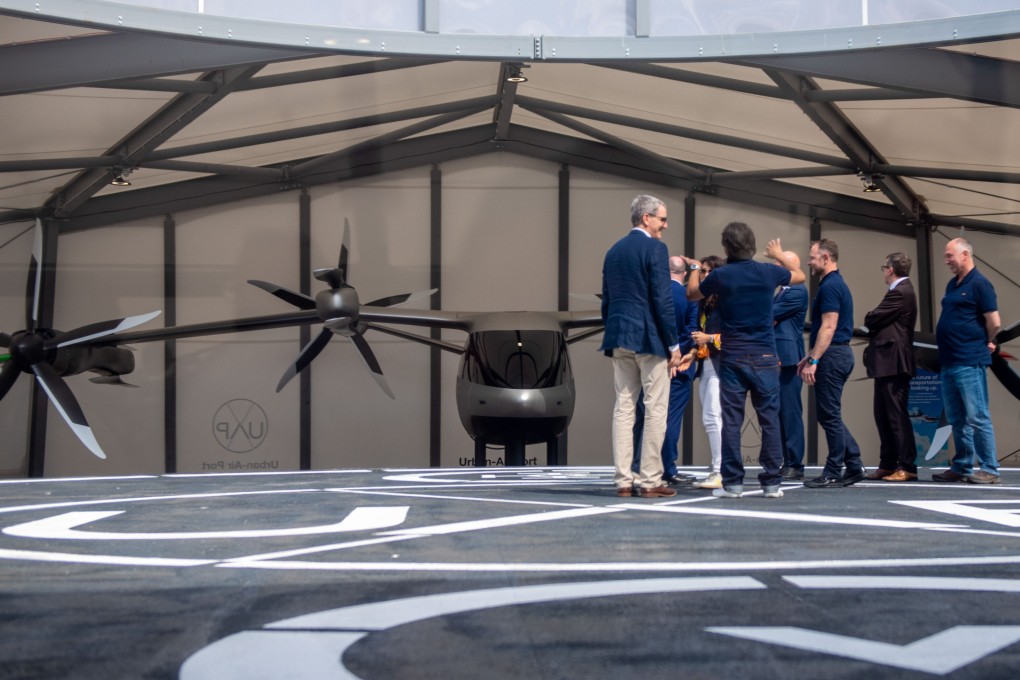 A model of a Supernal electric air vehicle on display inside the Air-One vertiport, a hub for flying taxis, developed by Urban-Air Port, in Coventry, UK, on April 25, 2022. Photo: Bloomberg