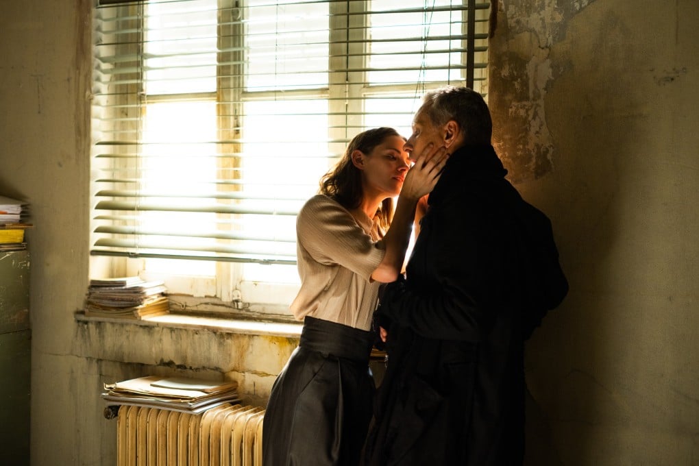 Kristen Stewart (left) and Viggo Mortensen in a still from Crimes of the Future (category TBC), directed by David Cronenberg. Léa Seydoux co-stars. Photo: Nikos Nikolopoulos