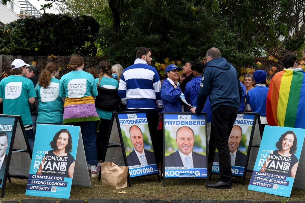 Australians queue at a pre-polling centre in Melbourne on May 17. Independent candidate Monique Ryan later defeated Treasurer Josh Frydenberg for the seat of Kooyong. Photo: AFP