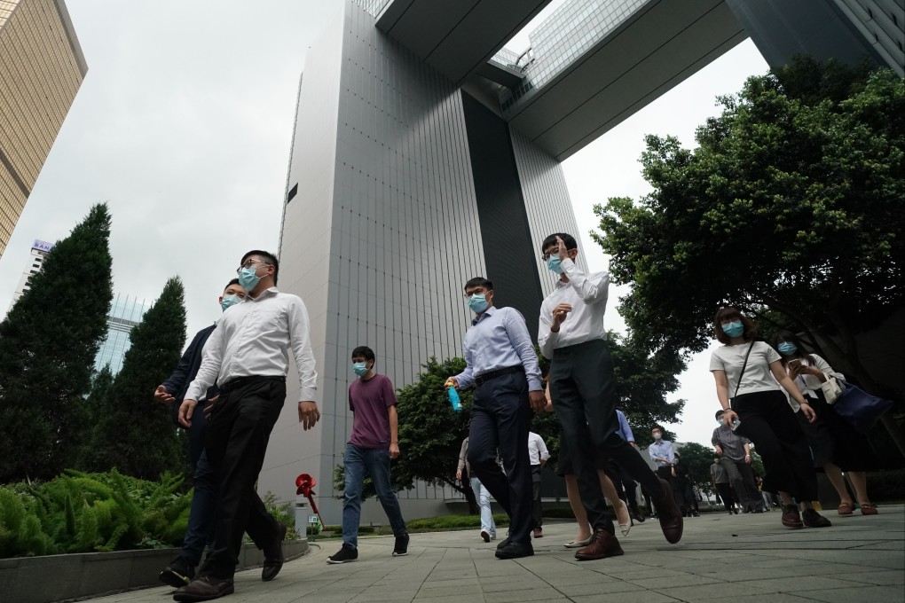 The survey has recommended salary increases starting at 2.04 per cent for the government’s 180,000-strong workforce. Photo: Felix Wong