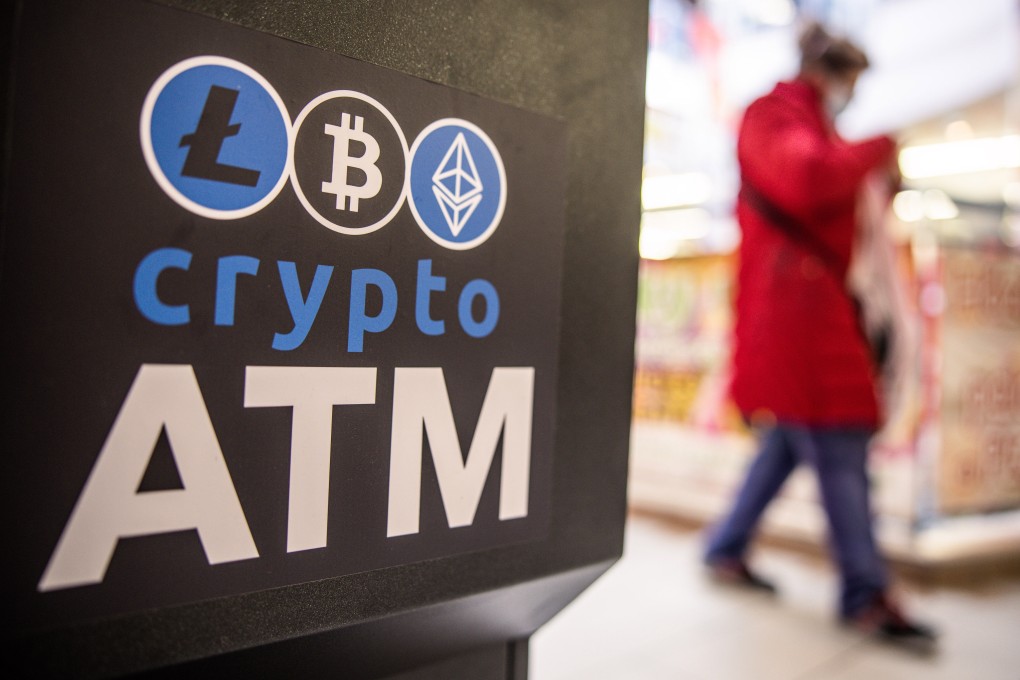 The Litecoin, Bitcoin, and Ethereum logos on the side of a cryptocurrency automated teller machine (ATM) in Budapest, Hungary, Feb. 18, 2022. Photo: Bloomberg